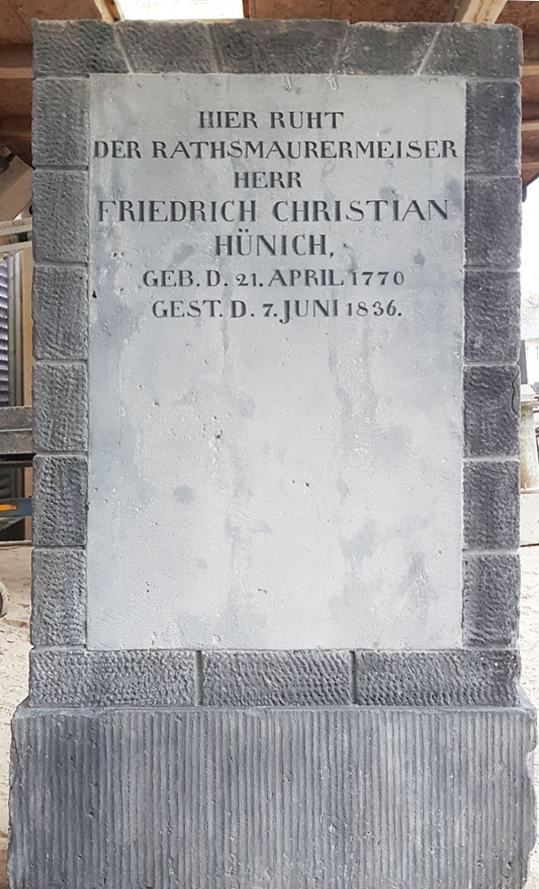 Historisches-Grabdenkmal