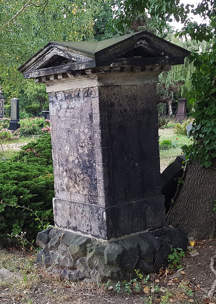 Historisches-Grabdenkmal