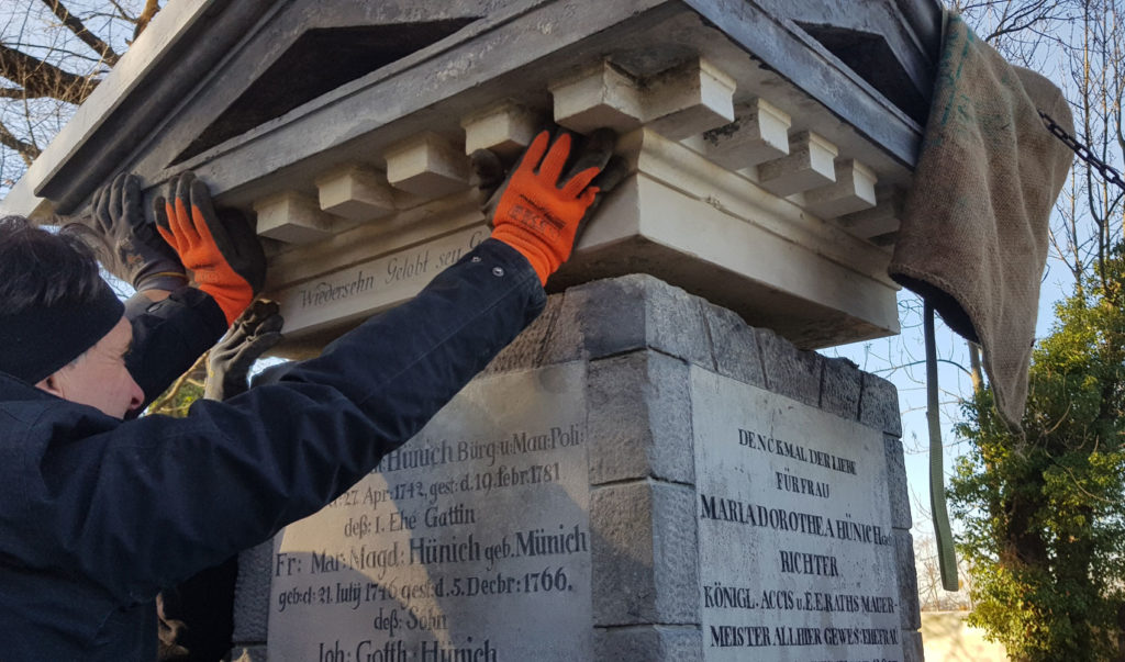 Aufbau Denkmal